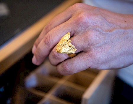 That moth on Suse's finger was not sent by the Dark Fairy, but was made by a German artisan. (Photo: Michael Orth)