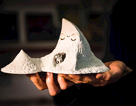 Artist: Mira Schönegge / Photo: Michael Orth